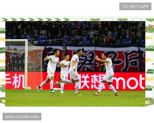 中超最新转会风云引爆球迷热议各队备战新赛季策略解析 - 副本 - 副本